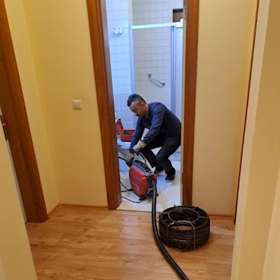 Kanalizasyon borusu tıkandı nasıl açtırtabilirim.